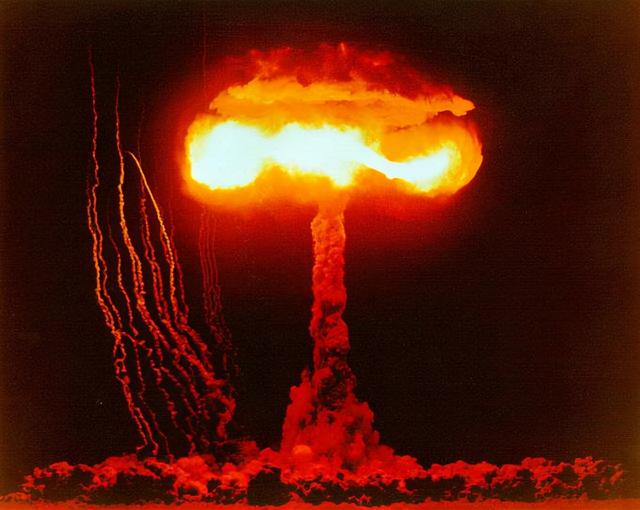 最全合集：88张核爆实验高清照片，全世界已知大型核爆实验2048次
